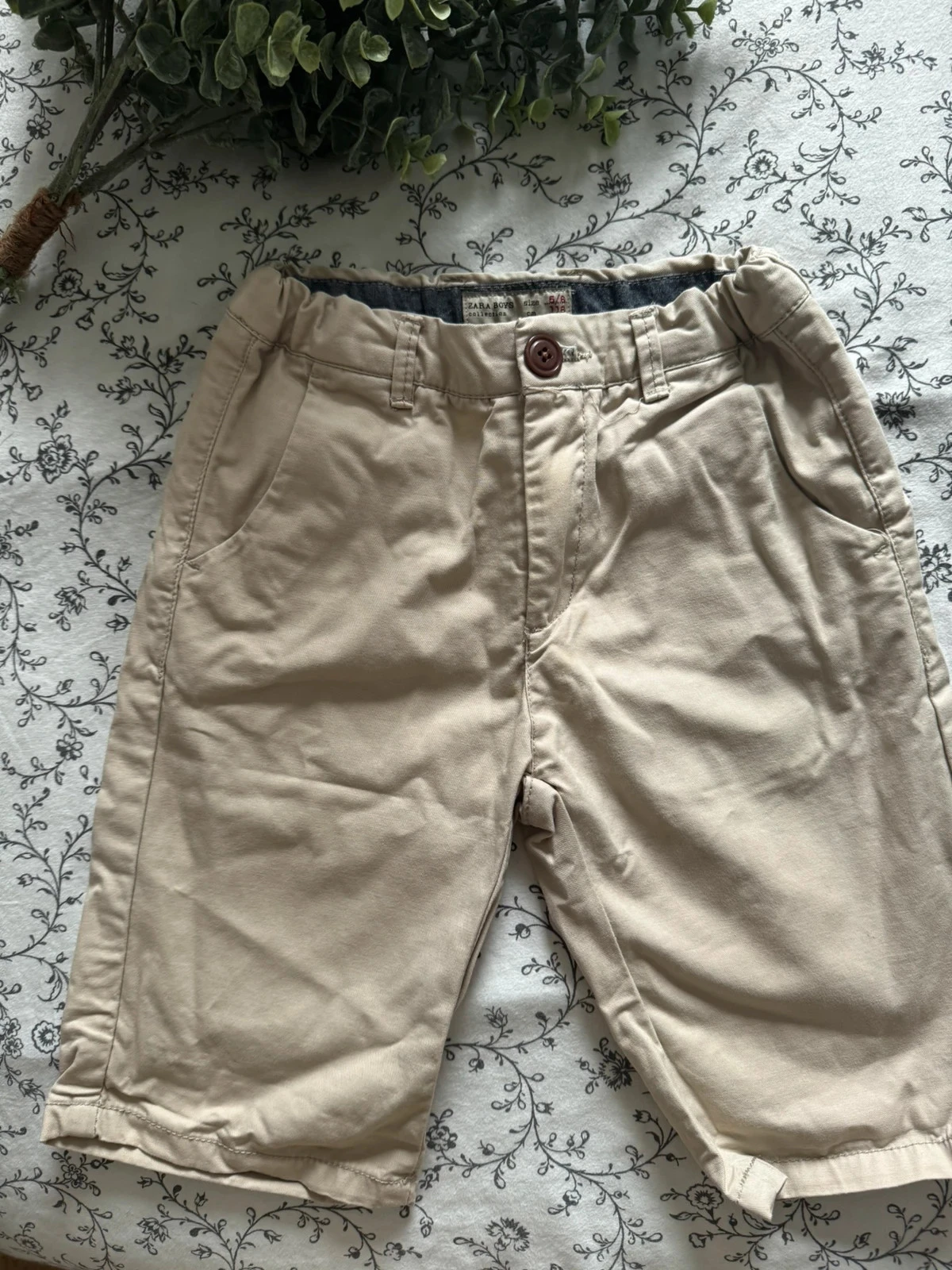 Pantacourt Zara boys en taille 6 ans en très bon état
